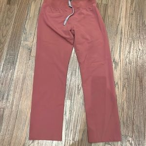 FIGS Women’s Livingston Basic Scrub Pants Mauve